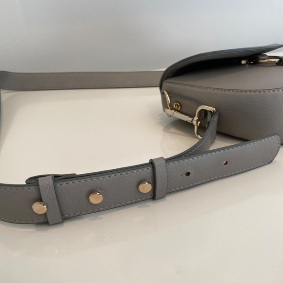 *NWOT* Indigo Grey Faux Leather Crossbody Bag - Picture 3 of 16